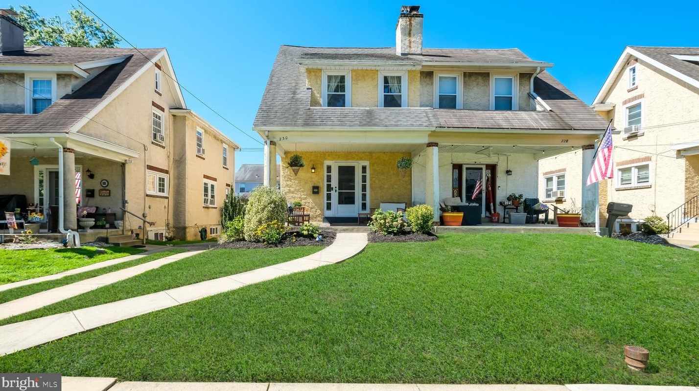 230 Harwicke Rd, Coal Township, PA 19064