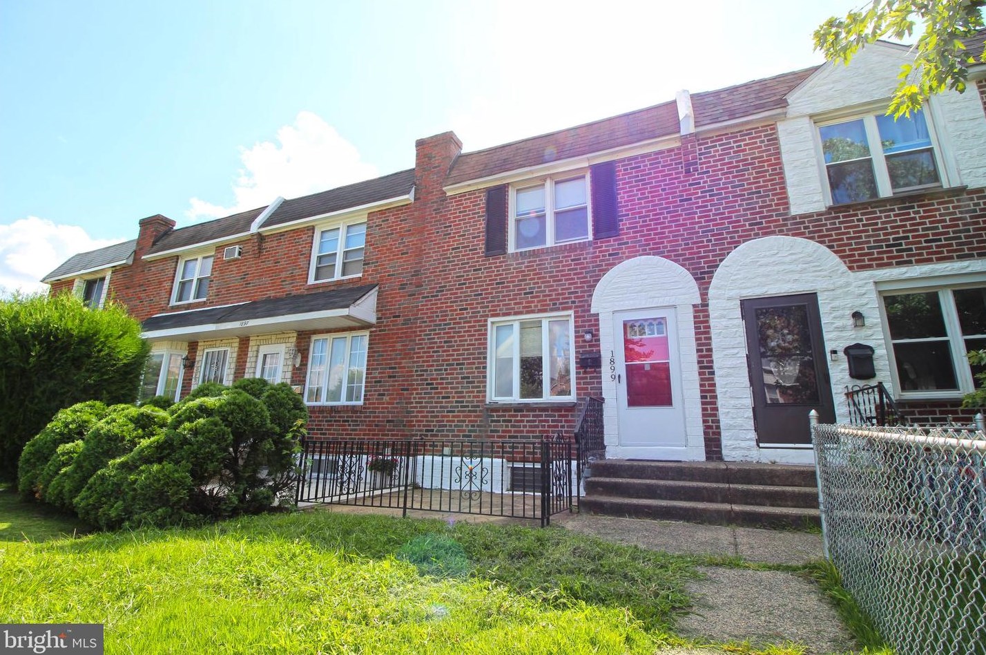 1899 Carter Rd, Folcroft, PA 19032