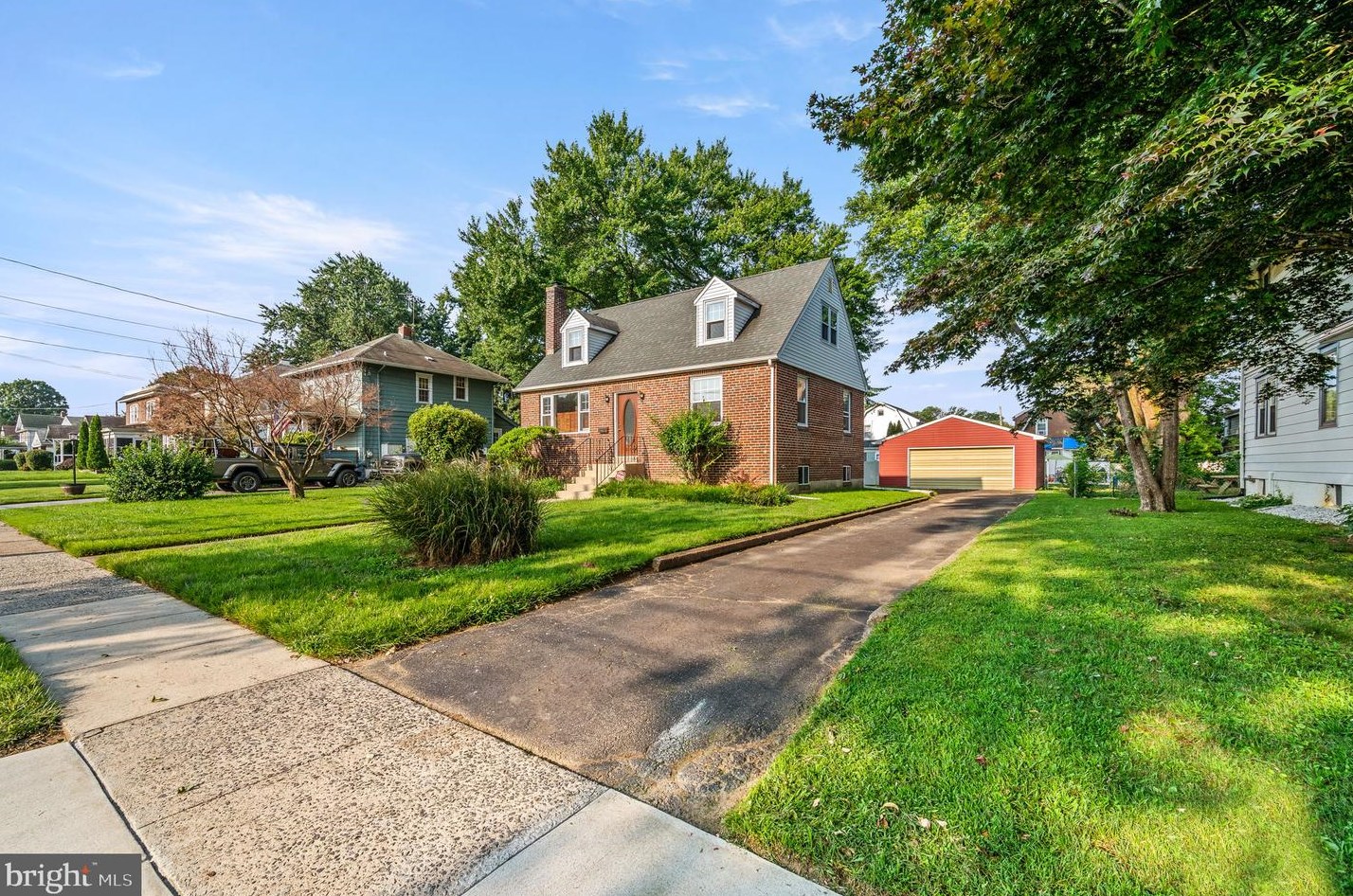 218 E Roland Rd, Chester, PA 19015