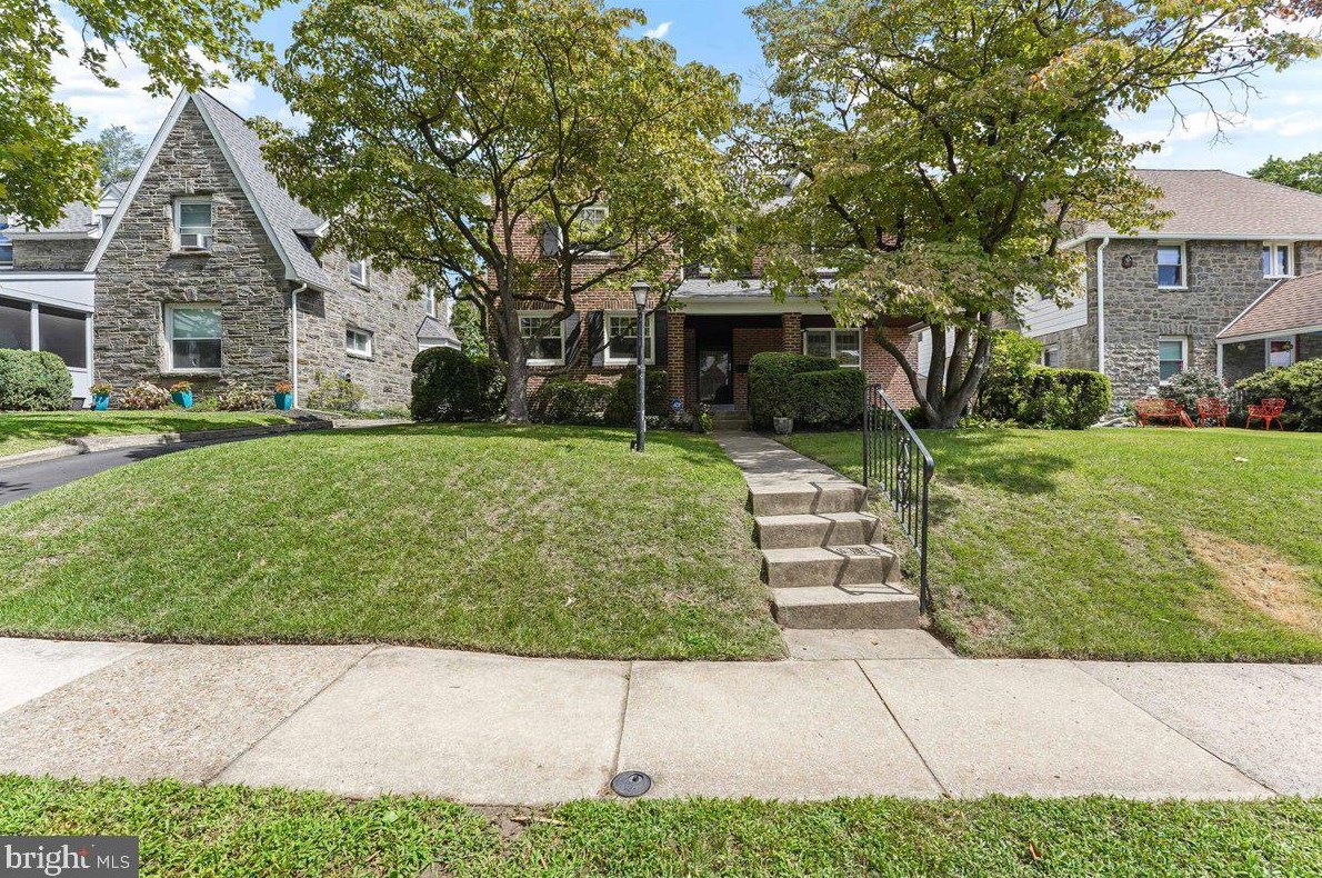 833 Blythe Ave, Upper Darby, PA 19026