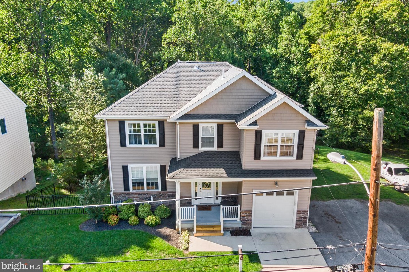 18 Beechwood Ave, Coal Township, PA 19063