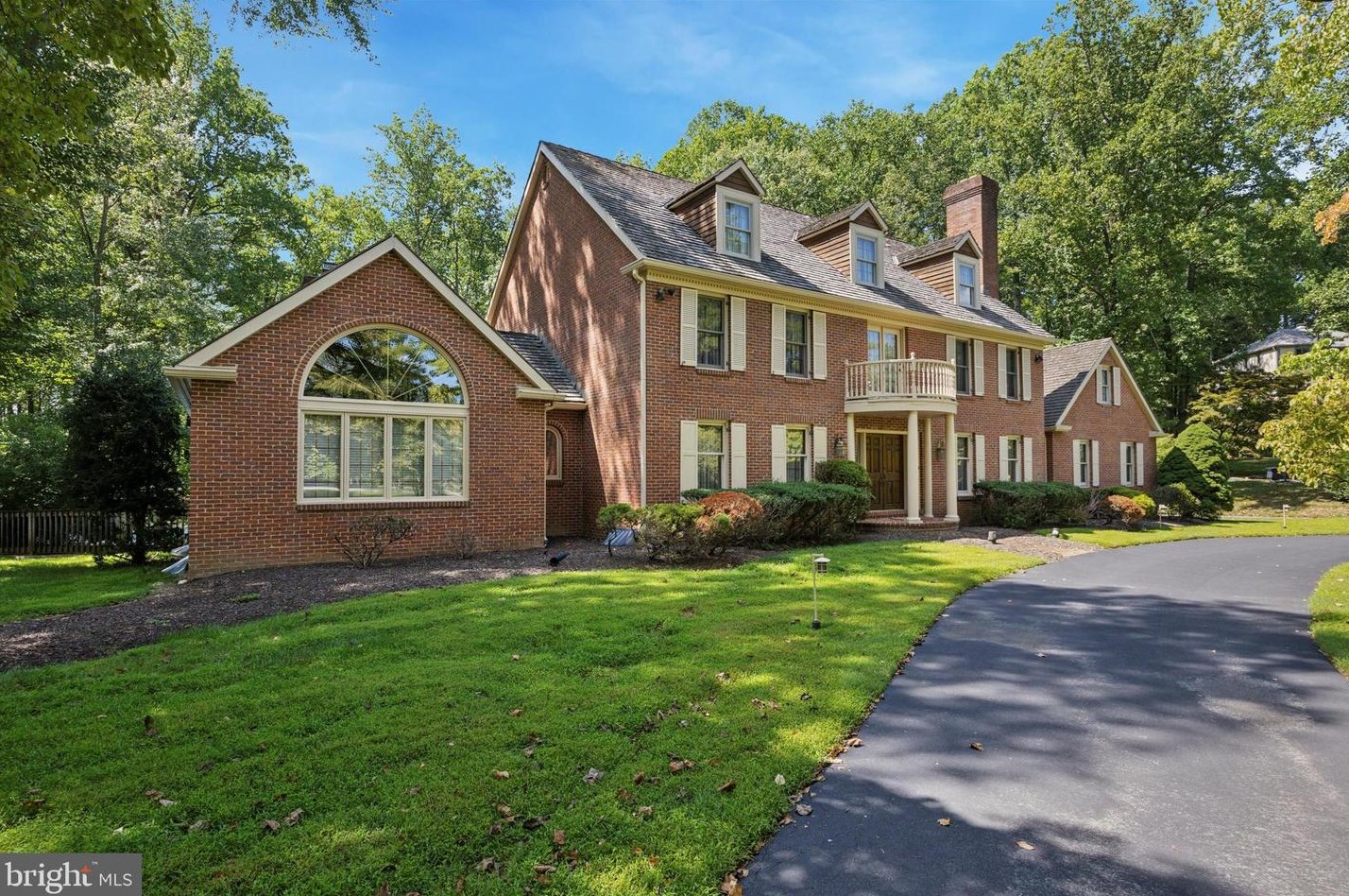 1 Lakeshore Dr, Newtown Square, PA 19073