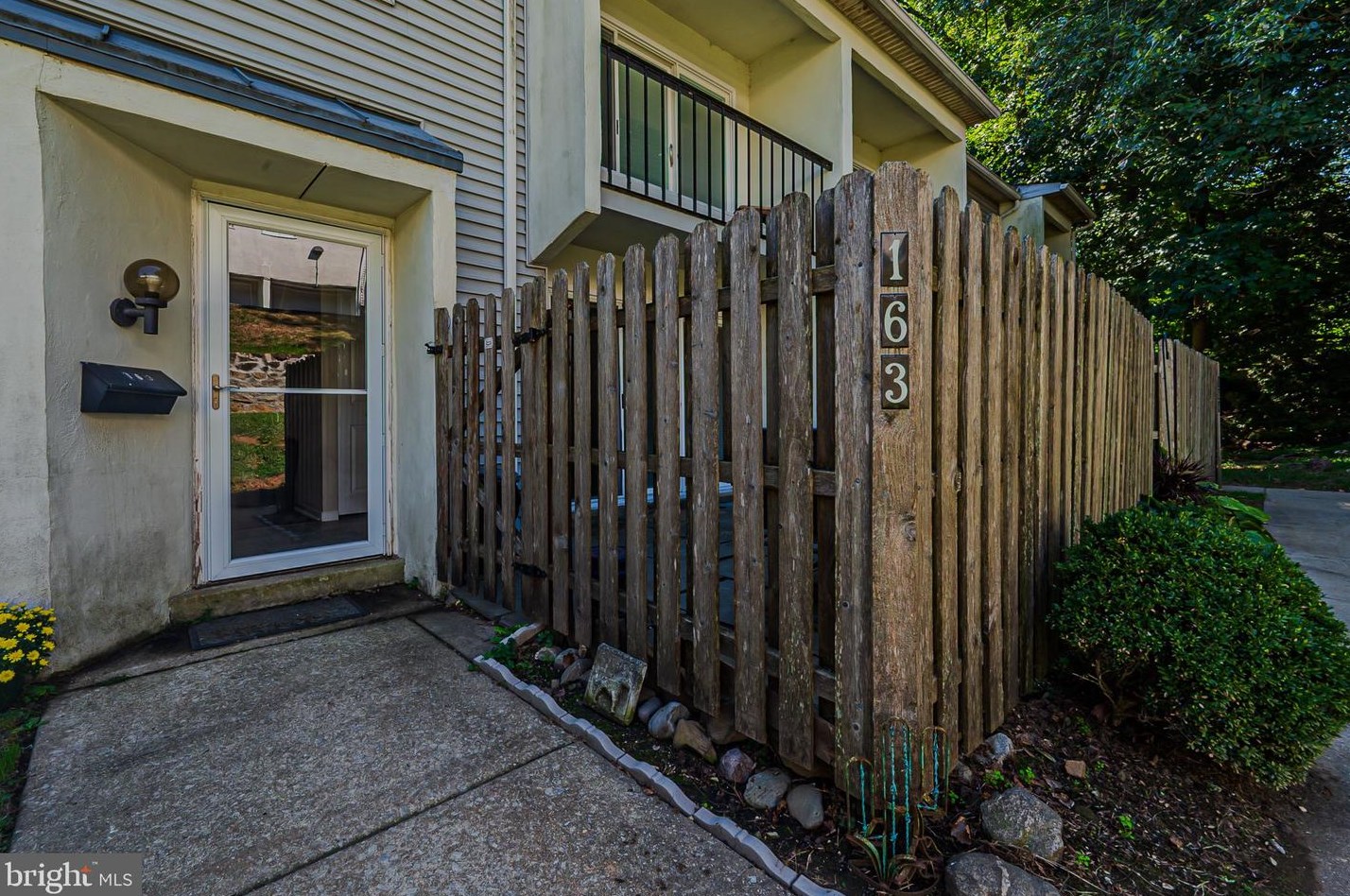163 E Kenilworth Cir, Newtown Square, PA 19073