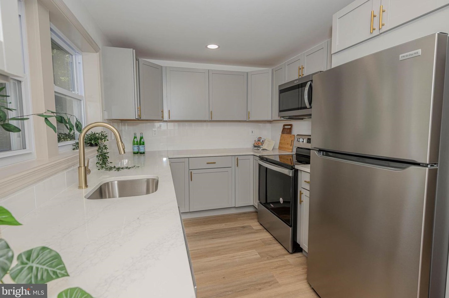 4229 Park Ln, Chester, PA 19014