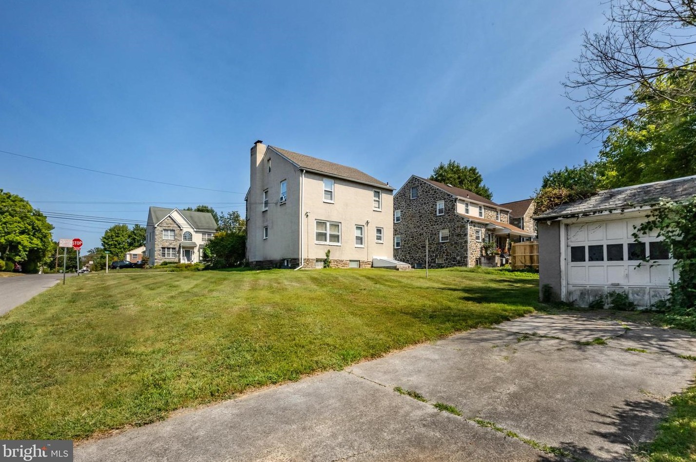2432 Olcott Ave, Ardmore, PA 19003