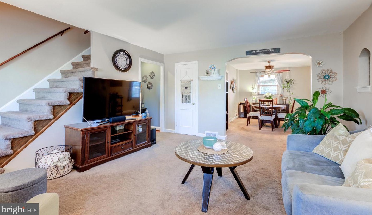 4013 Redden Rd, Upper Darby, PA 19026