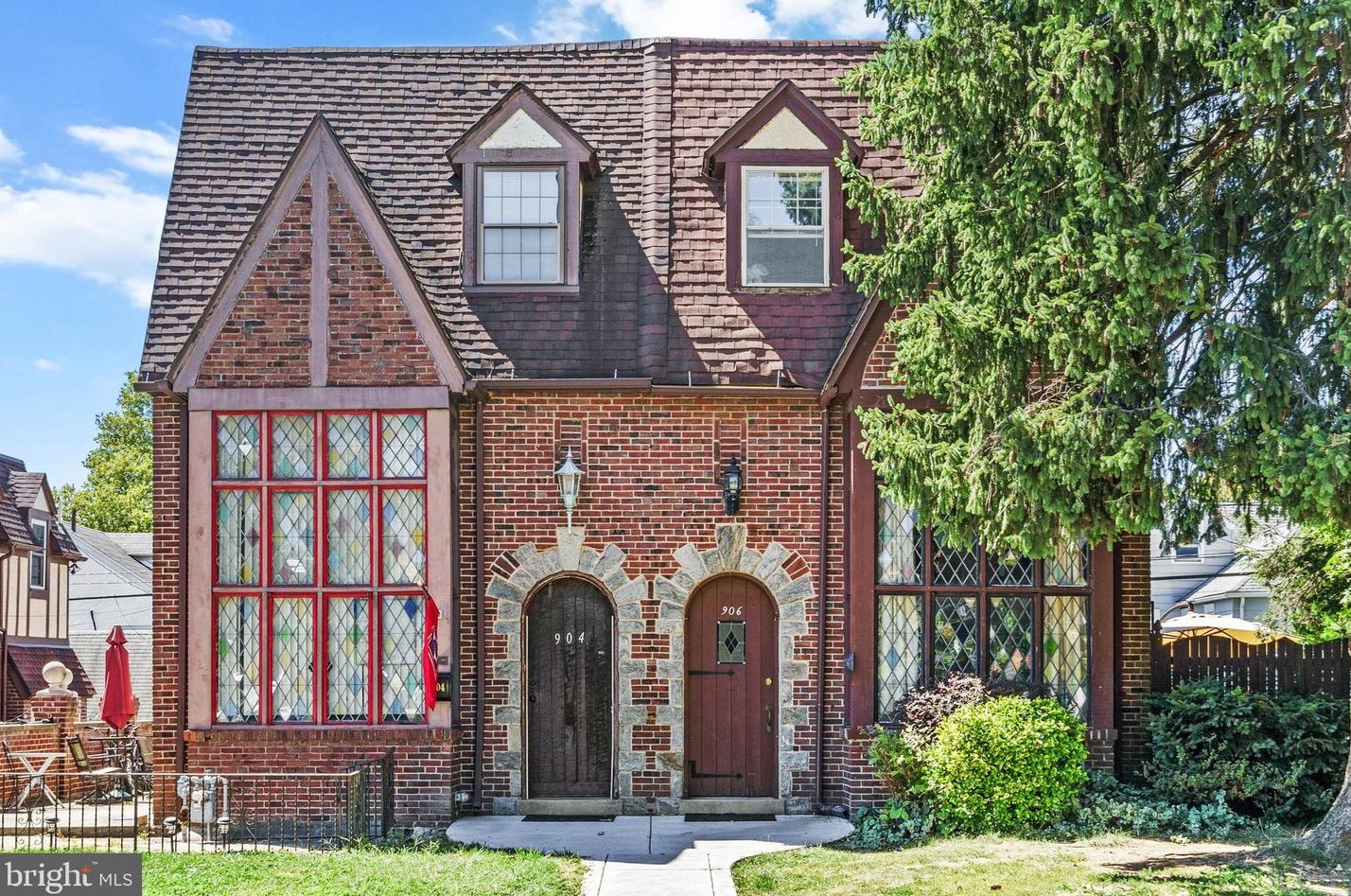 906 Burmont Rd, Upper Darby, PA 19026