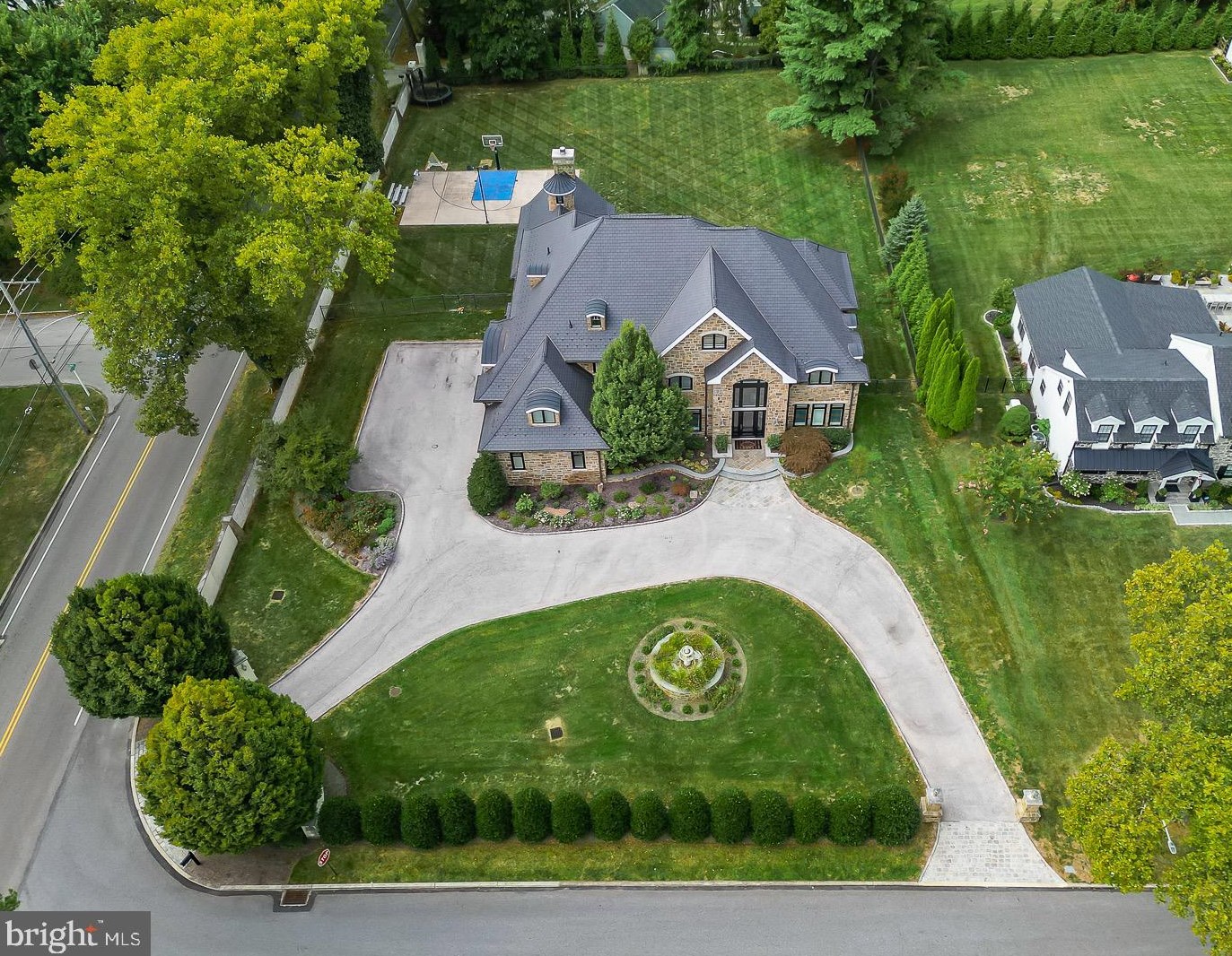 2 Dartmouth Ln, Haverford, PA 19041