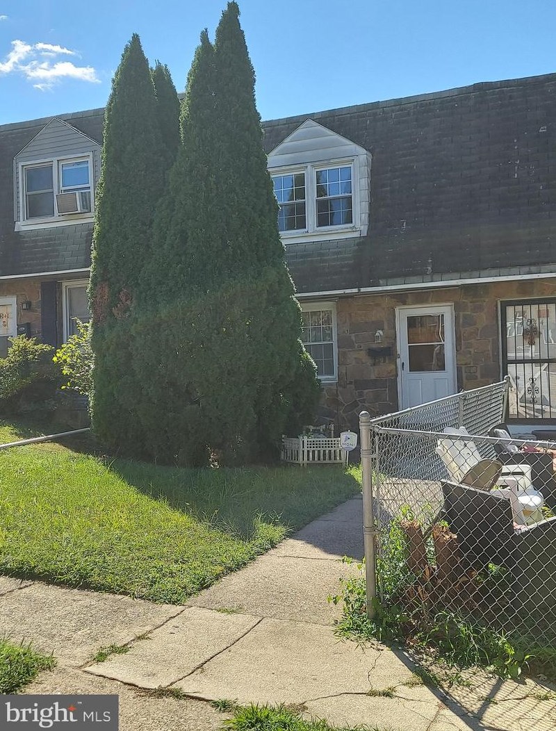 4042 Gideon Rd, Chester, PA 19015