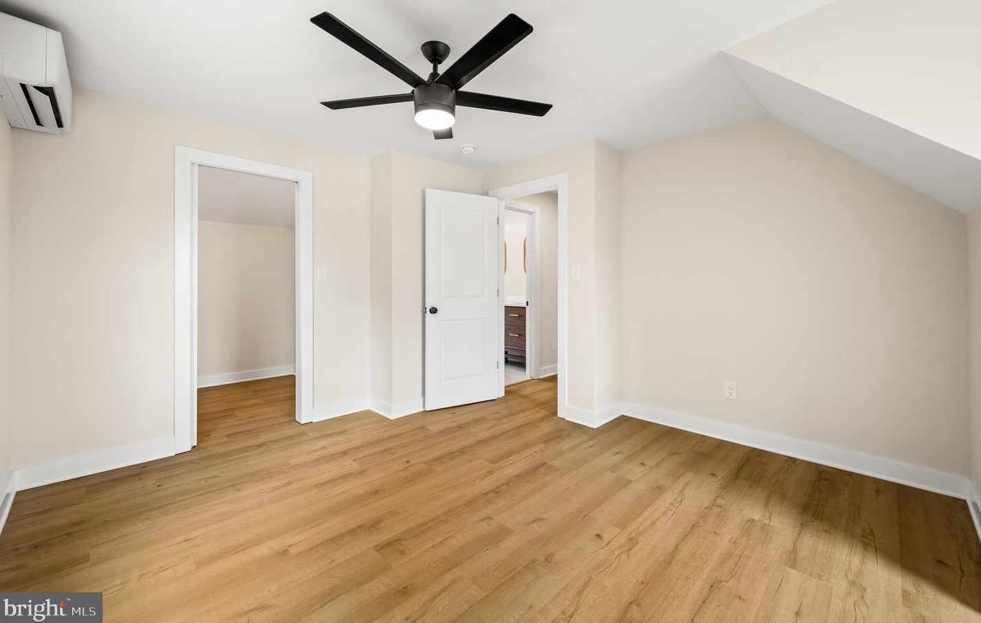 529 Old Middletown Rd, Media PA 19063-4429 exterior