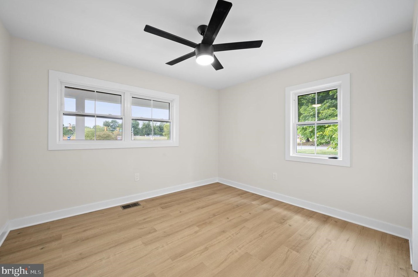 529 Old Middletown Rd, Media PA 19063-4429 exterior