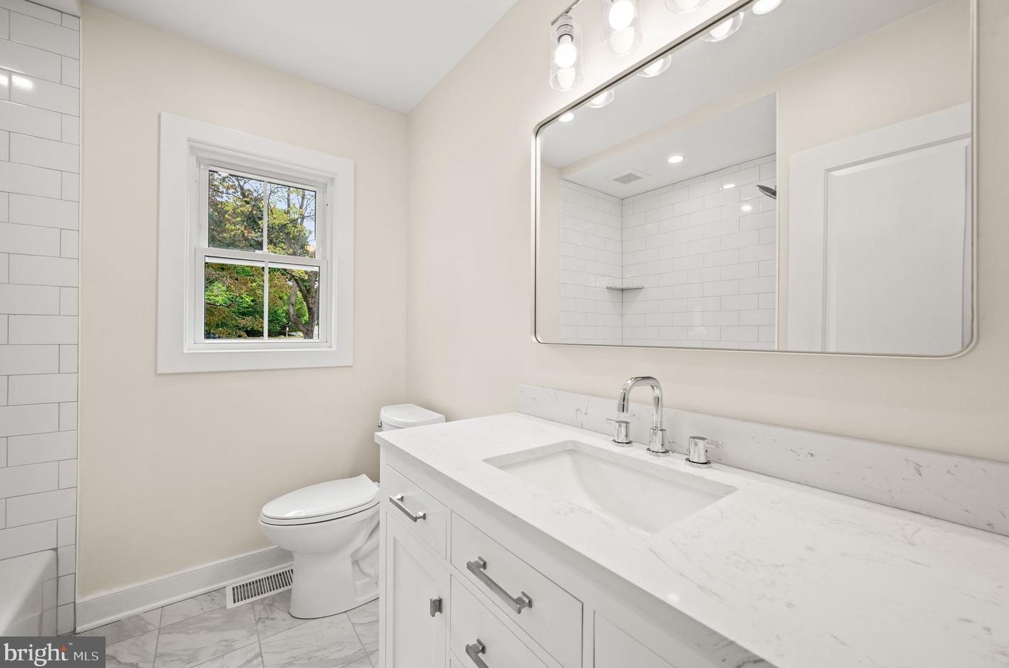 529 Old Middletown Rd, Media PA 19063-4429 exterior