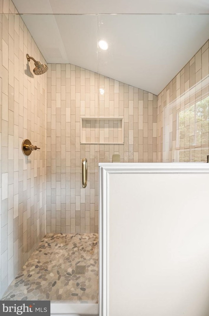 529 Old Middletown Rd, Media PA 19063-4429 exterior