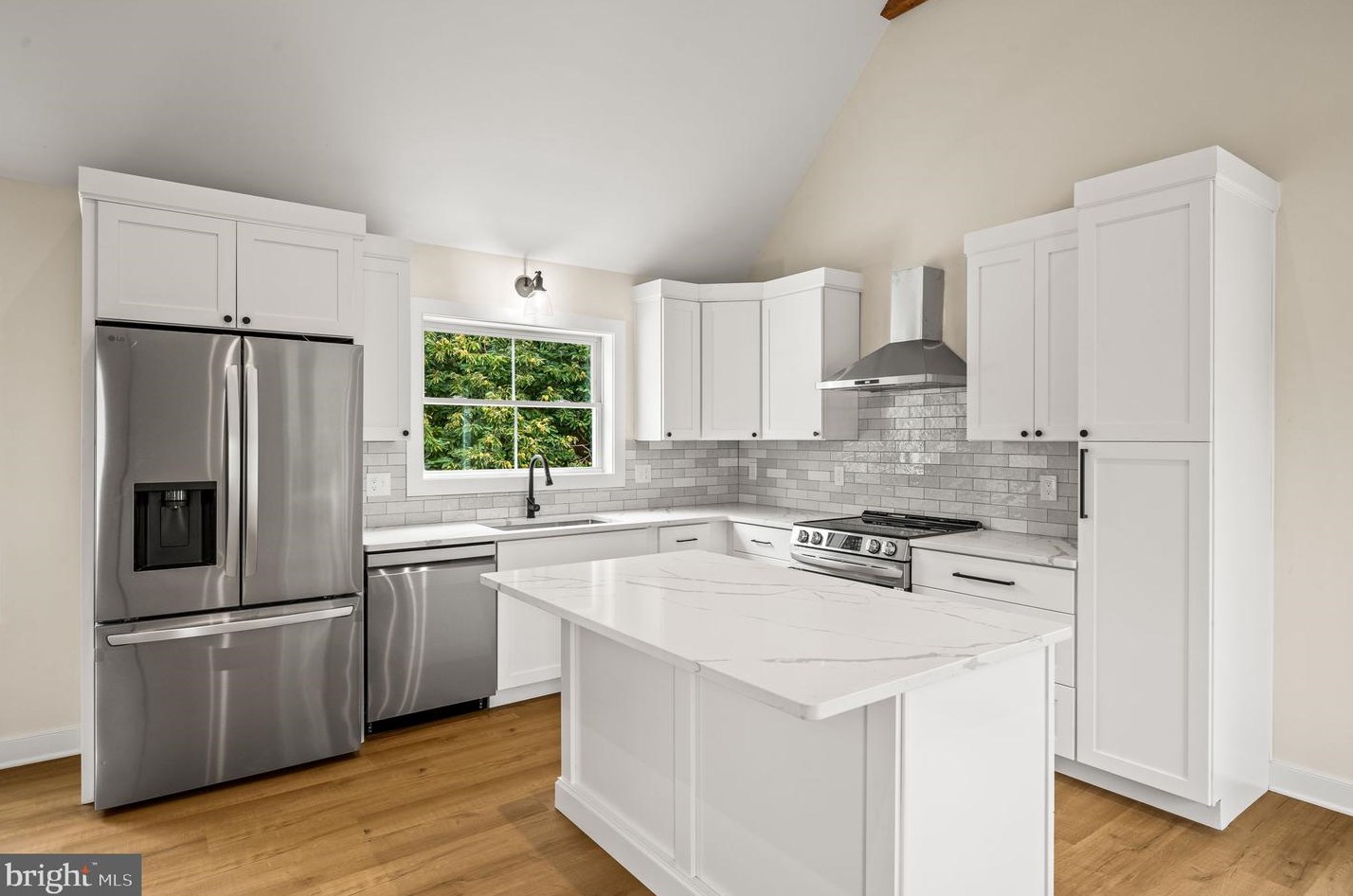 529 Old Middletown Rd, Media PA 19063-4429 exterior