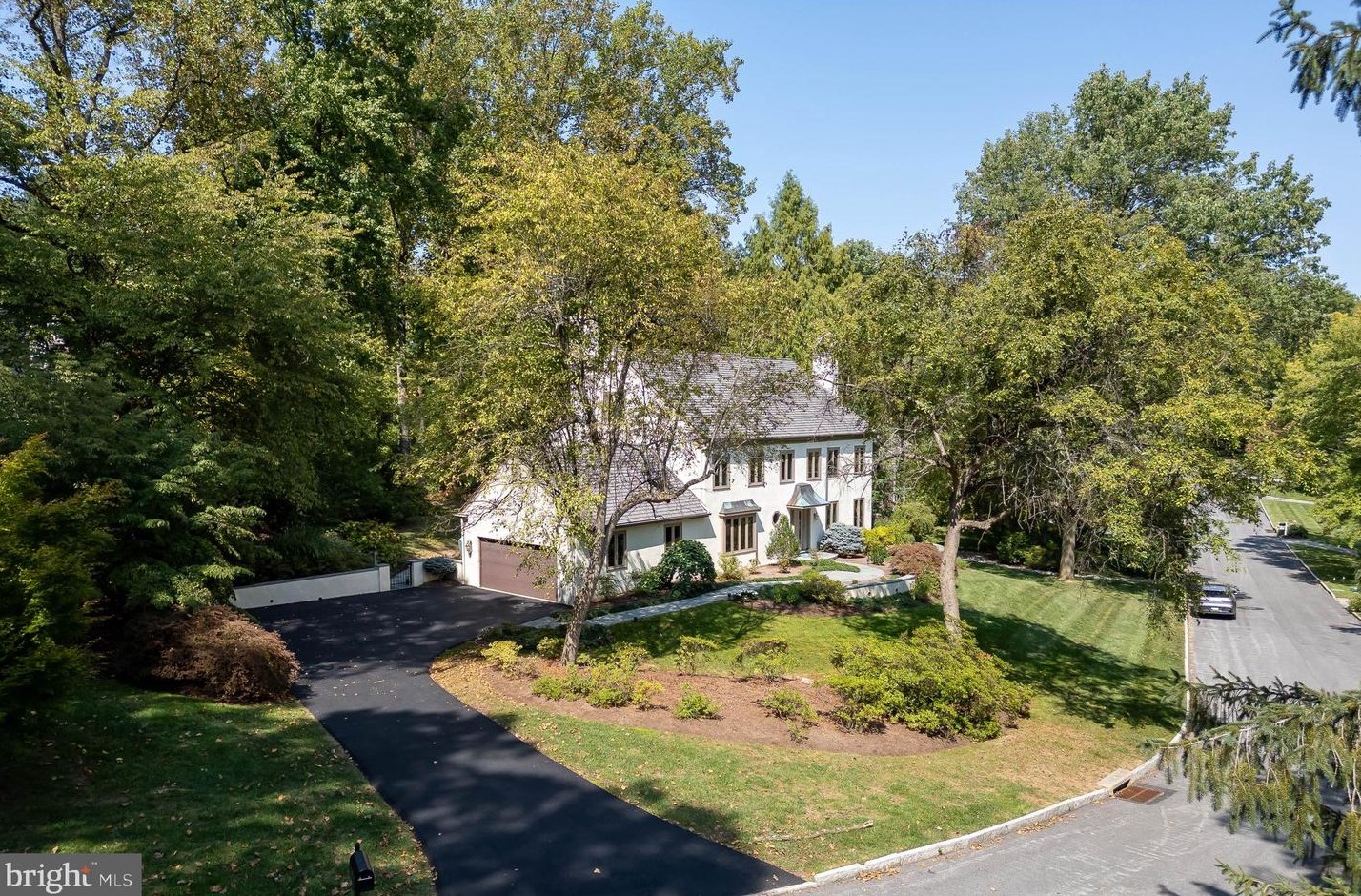 419 Round Hill Rd, Wayne, PA 19087