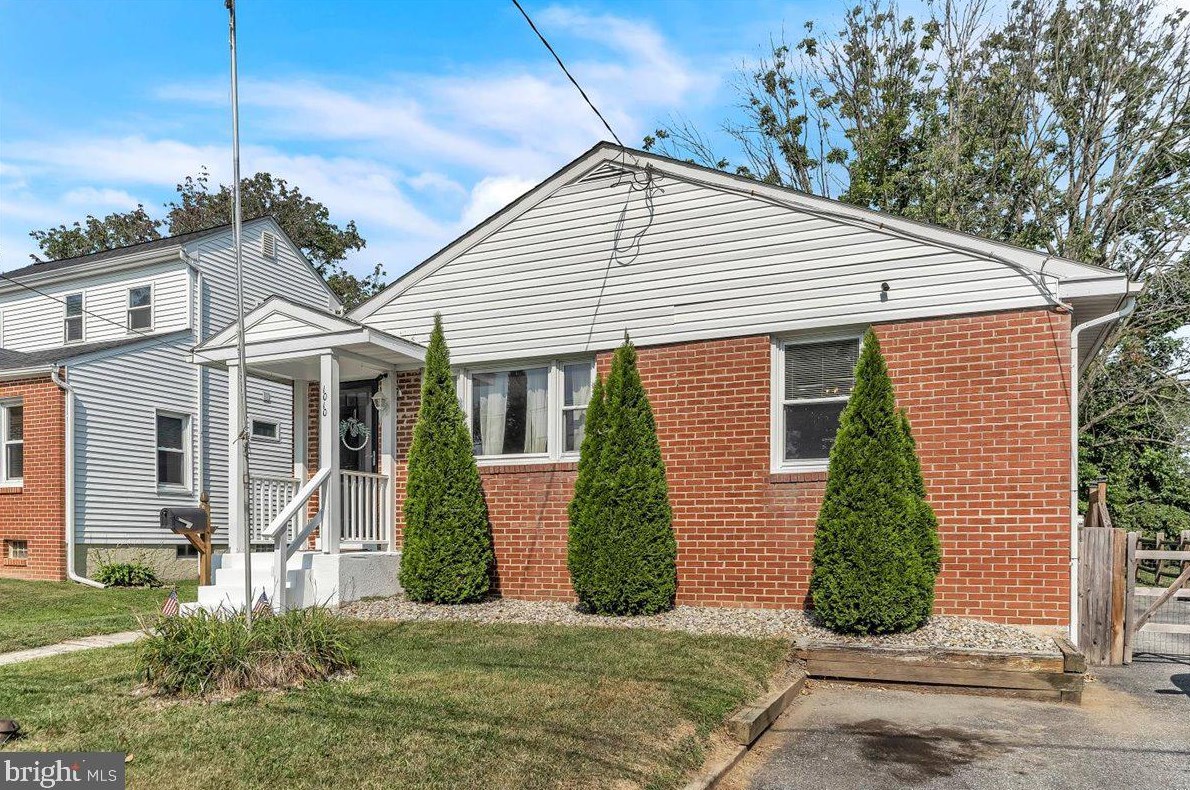 1010 Thornton Rd, Boothwyn, PA 19061