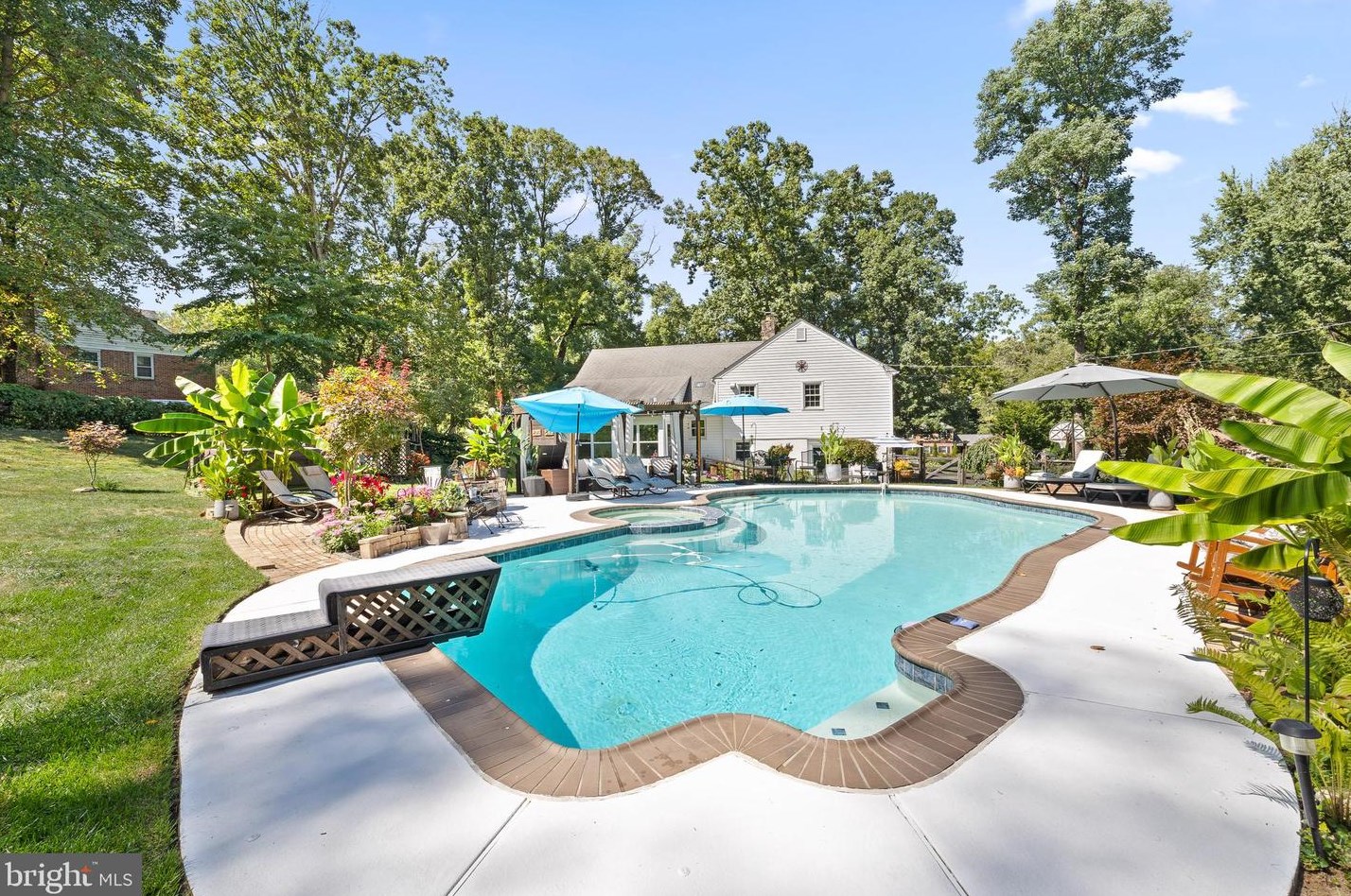 3654 Wyola Dr, Newtown Square, PA 19073