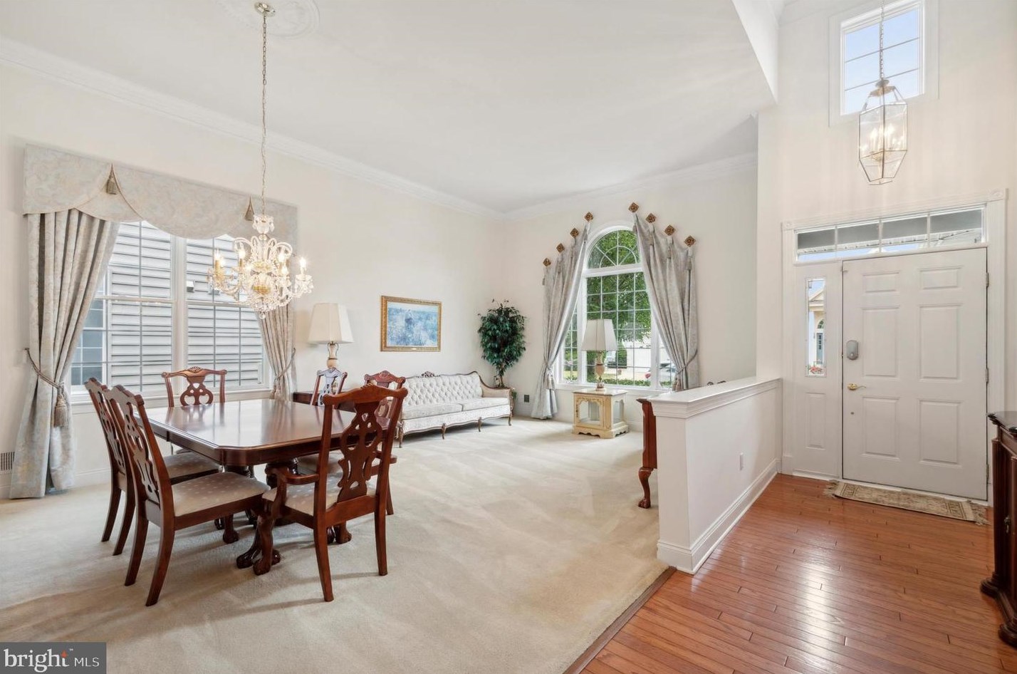27 Hutton Ln, Boothwyn, PA 19060