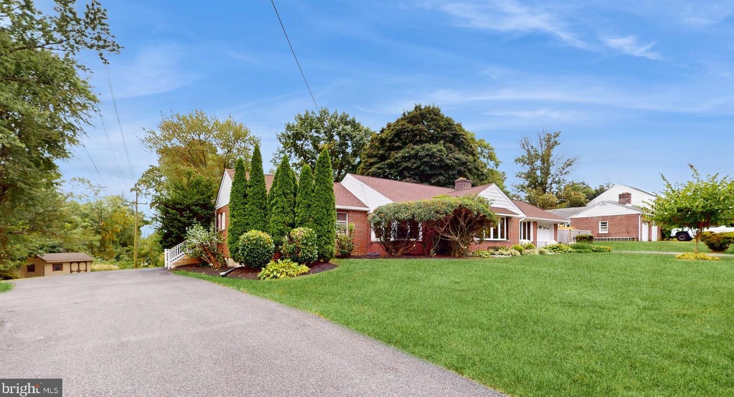 209 Knowlton Rd, Media, PA 19063-4930