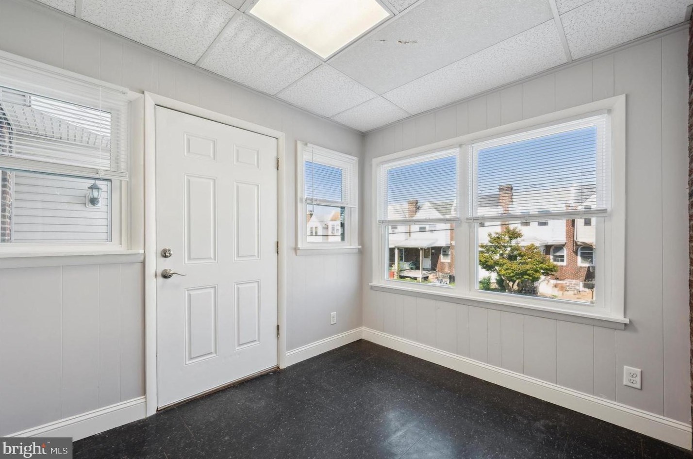 520 Woodcliffe Rd, Upper Darby, PA 19082