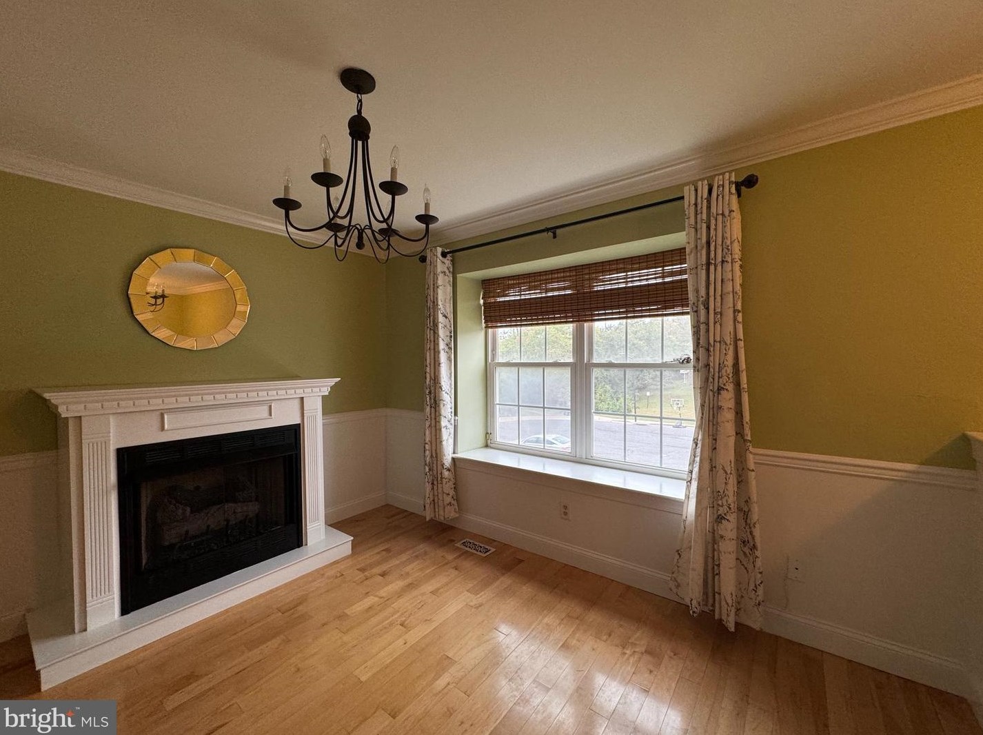 185 Megan Cir, Chester, PA 19014