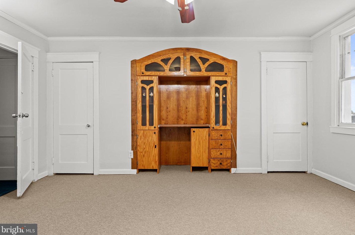 221 Barrington Rd, Upper Darby PA  19082-4217 exterior