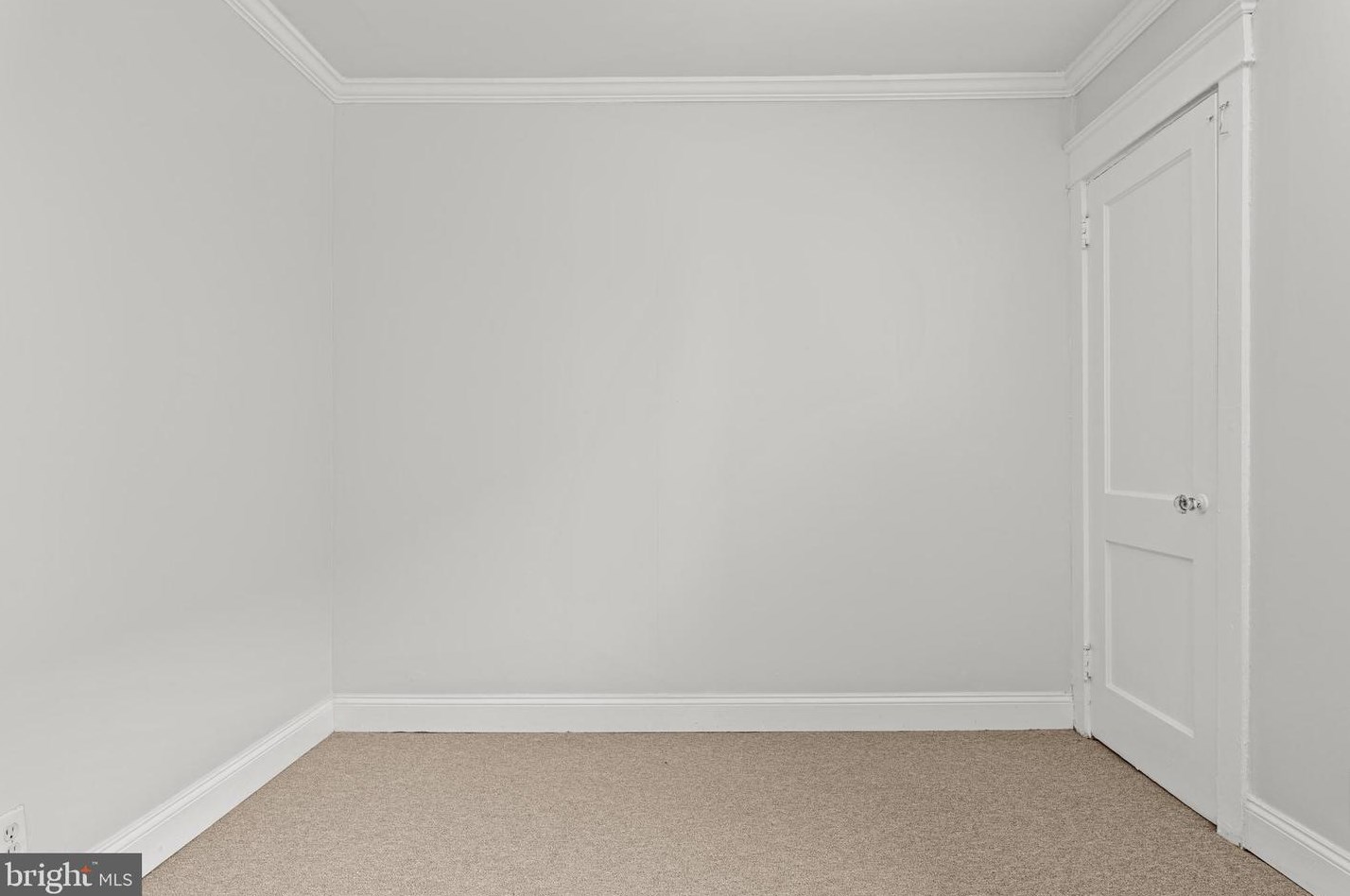 221 Barrington Rd, Upper Darby PA  19082-4217 exterior