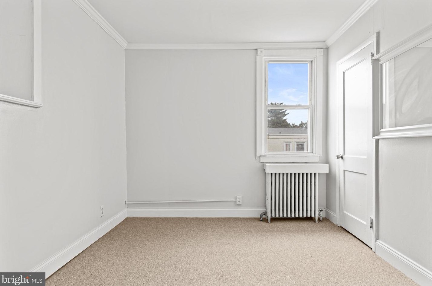 221 Barrington Rd, Upper Darby PA  19082-4217 exterior