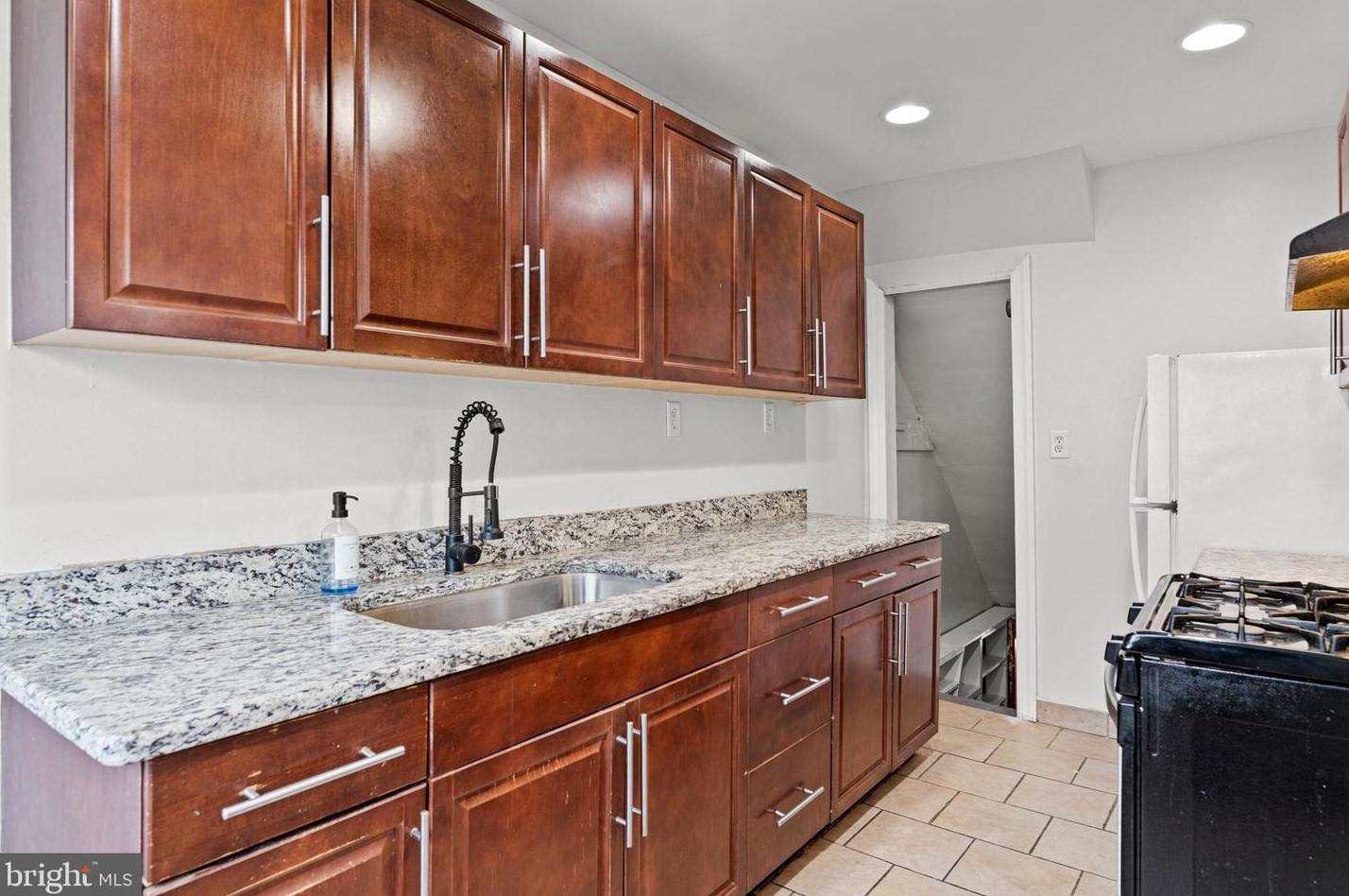 221 Barrington Rd, Upper Darby PA  19082-4217 exterior