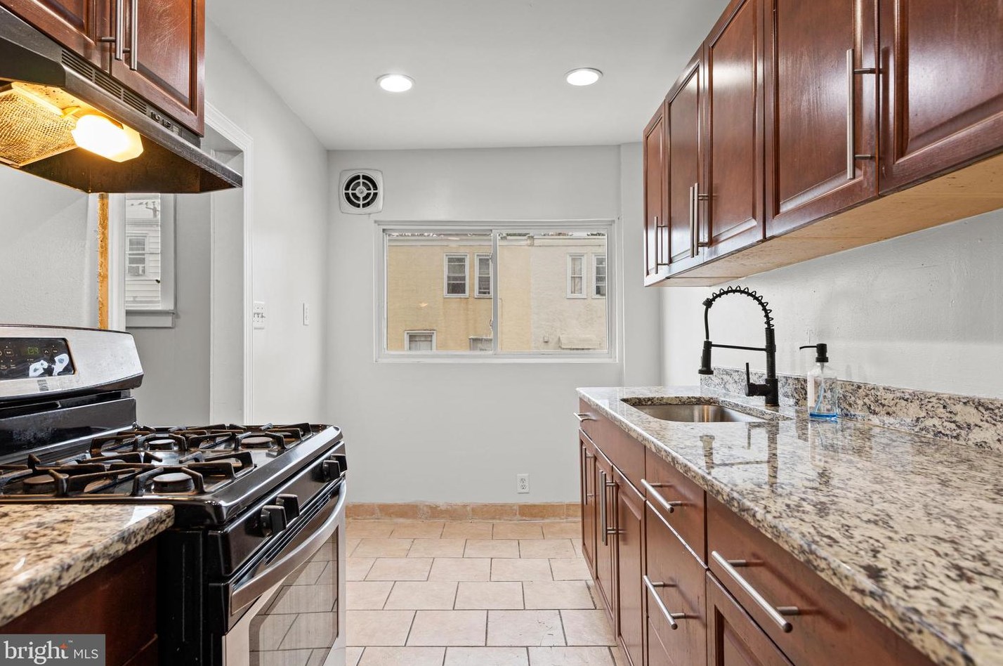 221 Barrington Rd, Upper Darby PA  19082-4217 exterior