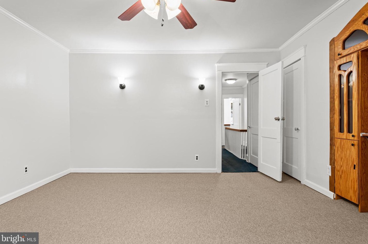 221 Barrington Rd, Upper Darby PA  19082-4217 exterior