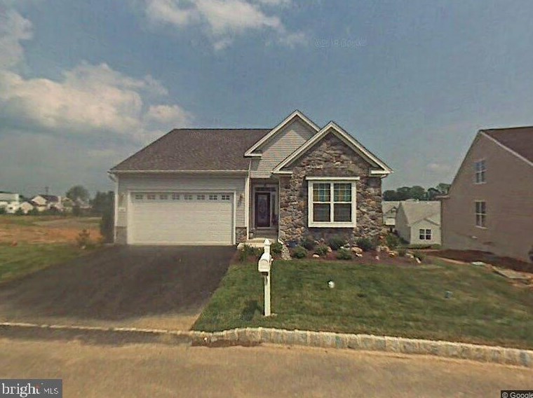 1686 Hance Ln, Boothwyn, PA 19060