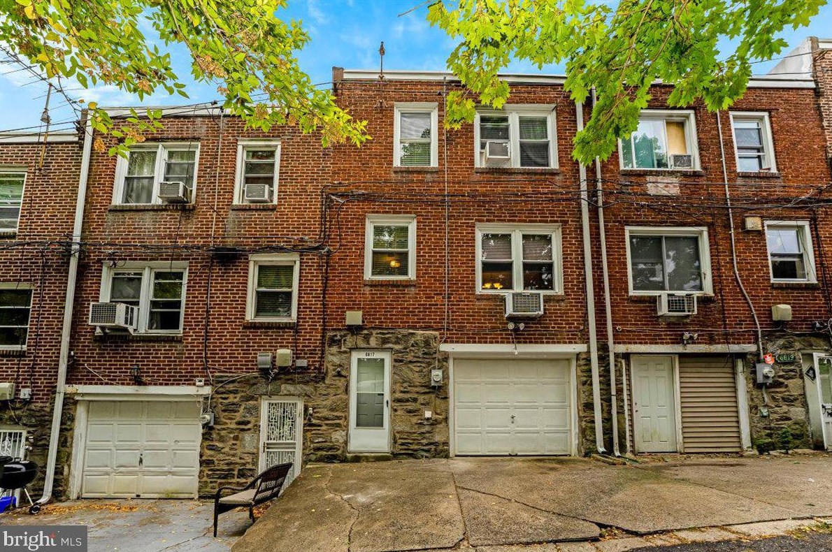 6817 Radbourne Rd, Upper Darby, PA 19082