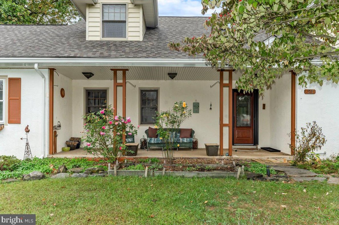 21 Church Rd, Coal Township, PA 19063