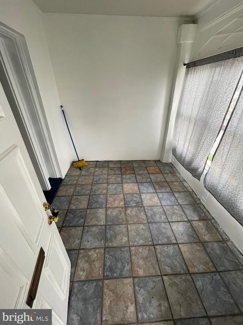 229 Avon Rd, Upper Darby, PA 19082