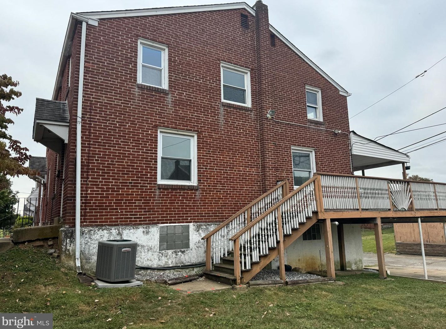 371 Cedar Ave, Holmes, PA 19043