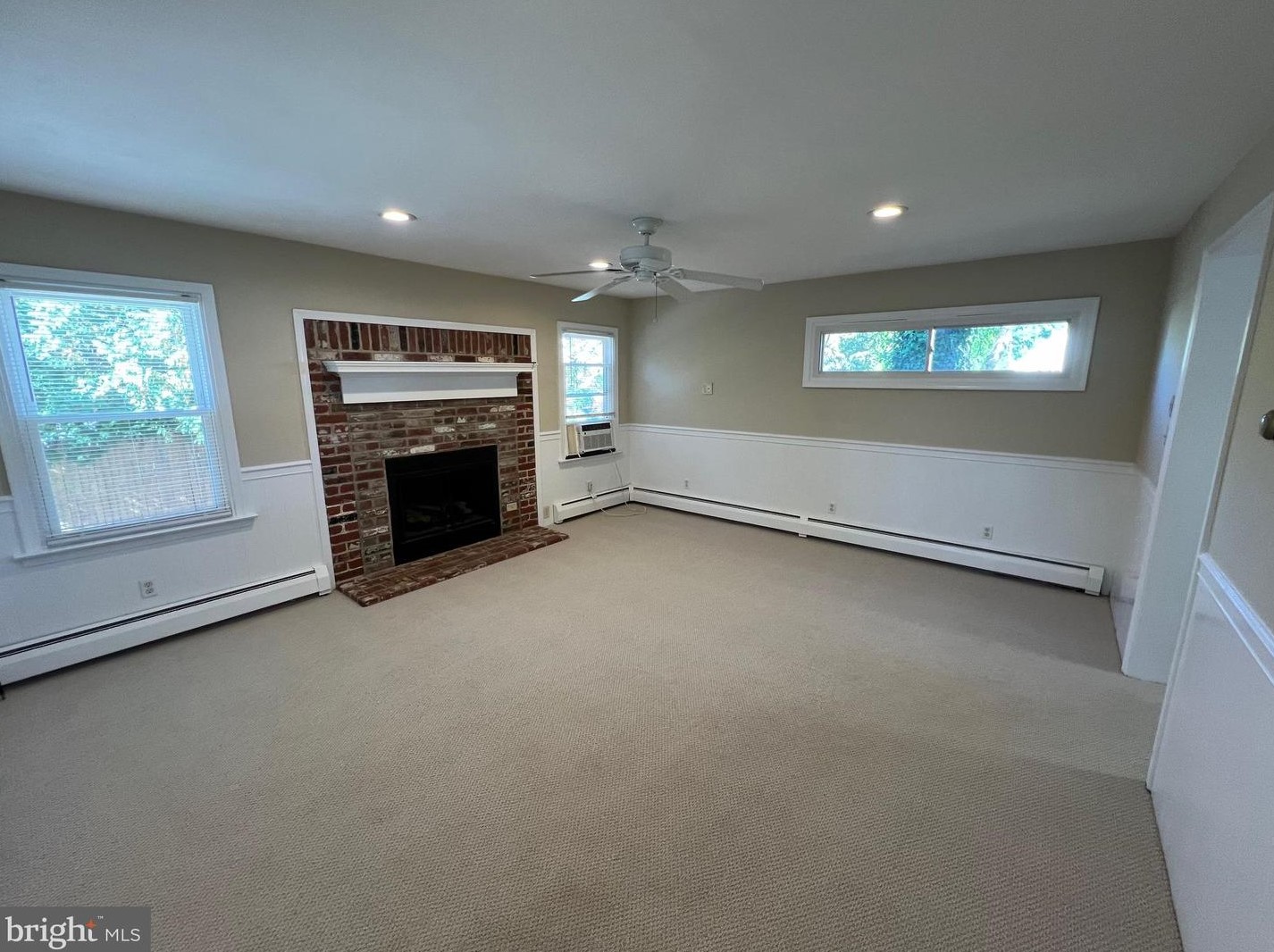 410 W Wayne Ave, Wayne, PA 19087