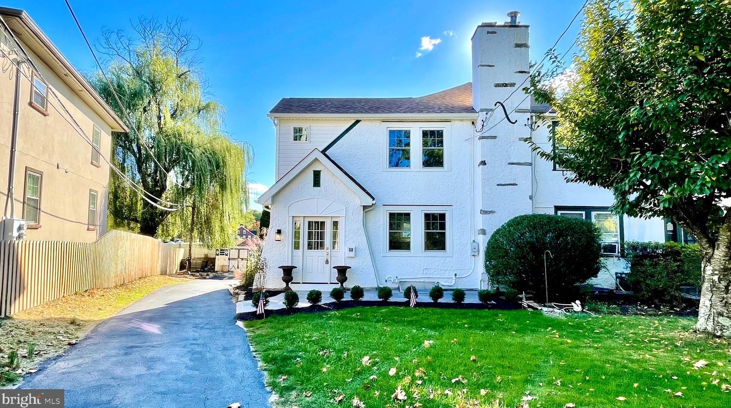 27 Louella Ct, Wayne, PA 19087