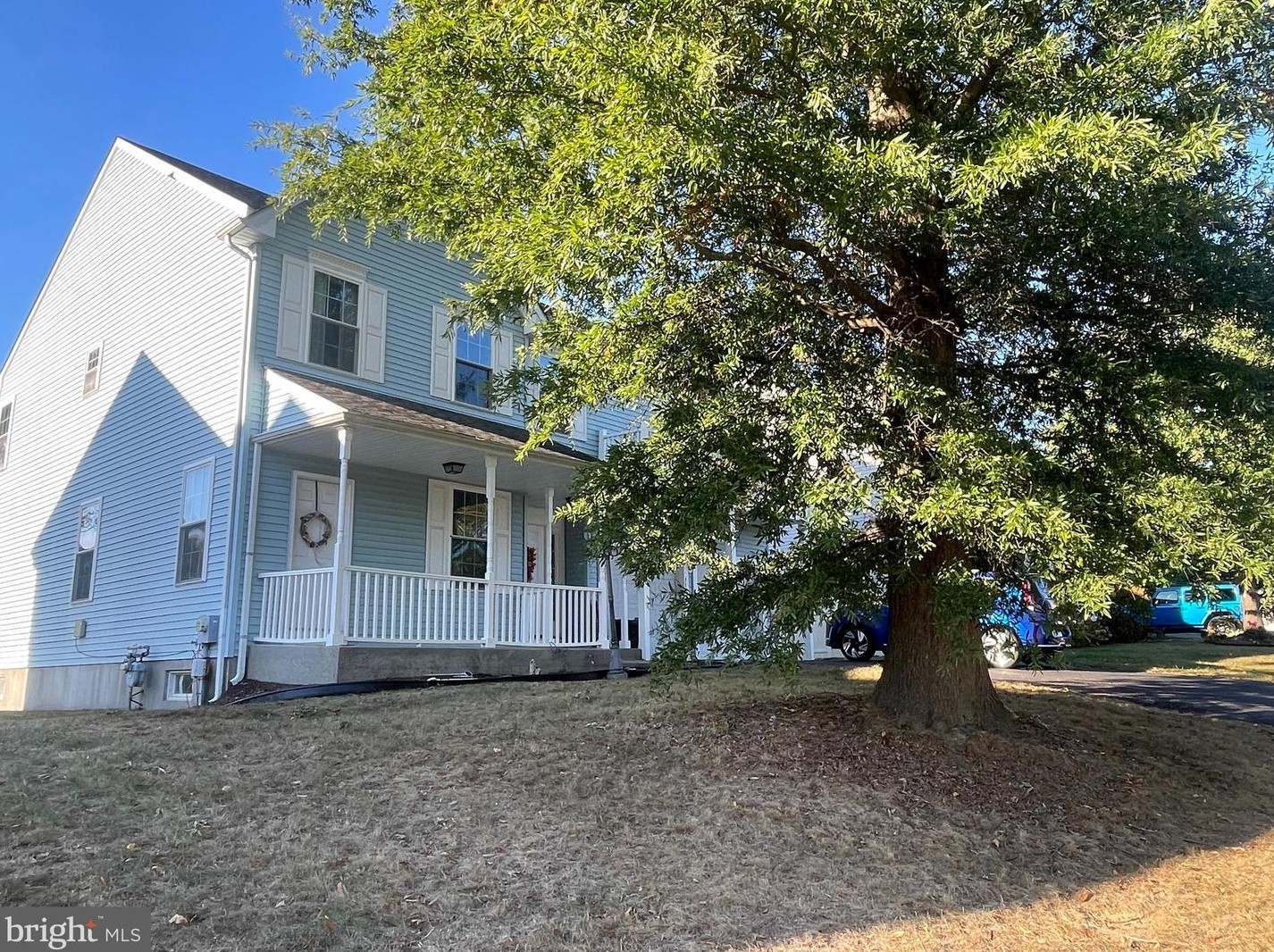 616 Barclay Cir, Coal Township, PA 19064