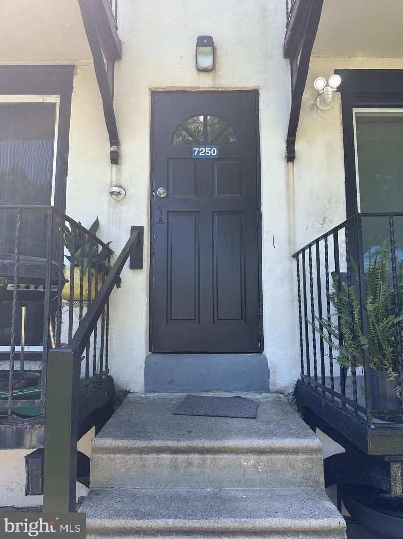 7250 Glenthorne Rd, Upper Darby, PA 19082