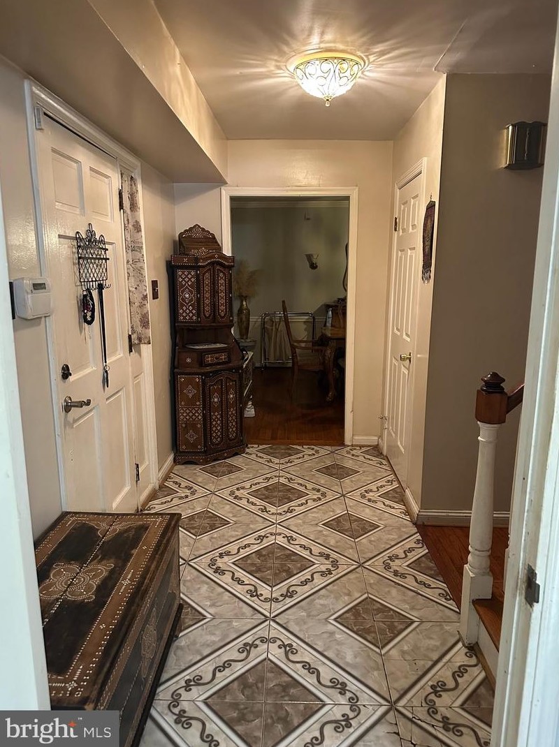 454 Brookfield Rd, Upper Darby, PA 19026