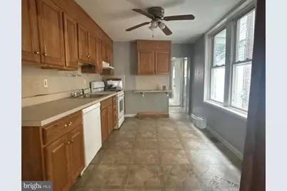 1110 E 11th Street, Crum Lynne, PA 19022 - Photo 8