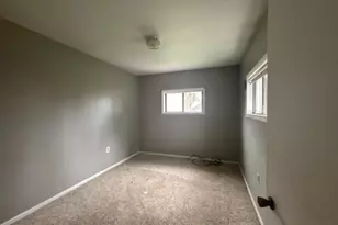 1110 E 11th St, Crum Lynne, PA 19022 - Photo 6