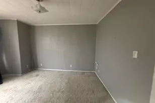 1115 E 11th St, Crum Lynne, PA 19022 - Photo 22