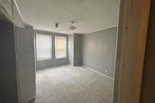 1115 E 11th St, Crum Lynne, PA 19022 - Photo 10