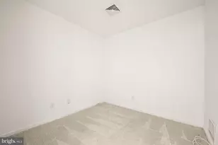 231 Creekside Dr, Brookhaven, PA 19015 - Photo 14