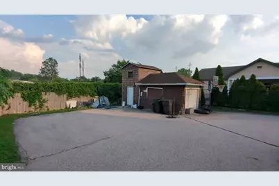 323 S Chester Pike, Glenolden, PA 19036 - Photo 6