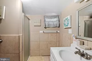 228 Bartlett Ave, Sharon Hill, PA 19079 - Photo 24