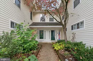 90 Bayberry Ct, Glen Mills, PA 19342 - Photo 2