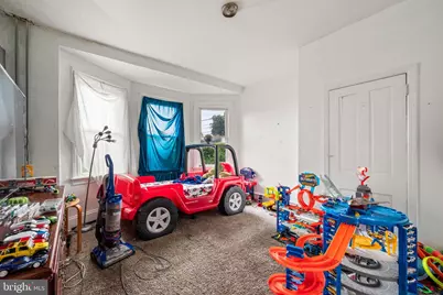 816 Upland Avenue, Chester, PA 19013 - Photo 18